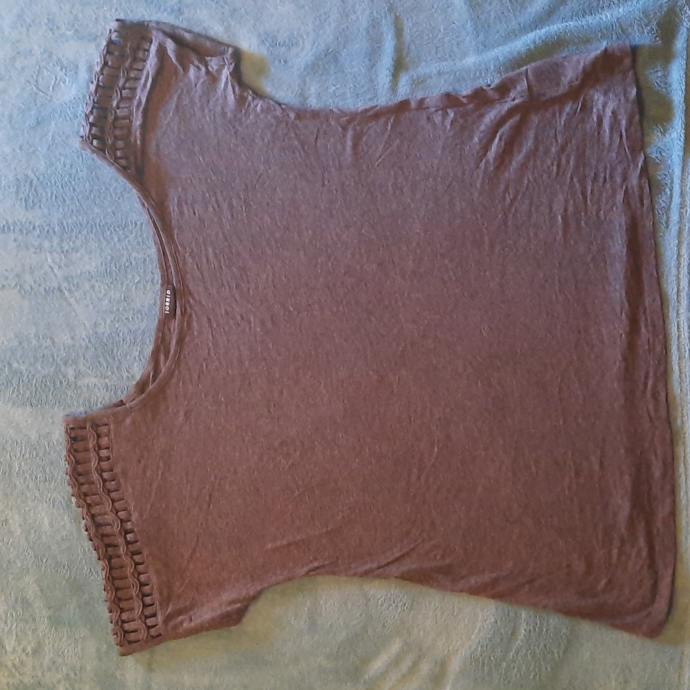 Torrid Off the shoulder top sz 0